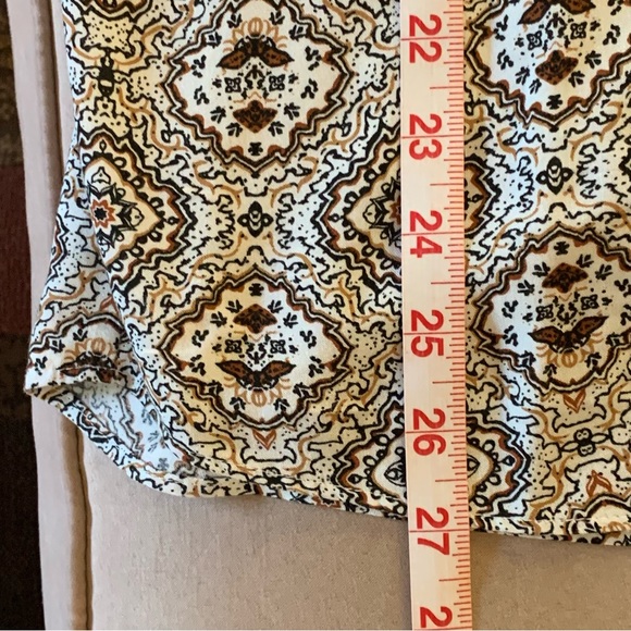 PRIMARK. Slip on Shirt. 3/4 Sleeves. Abstract design. 100% Viscose. Size… - Picture 9 of 9